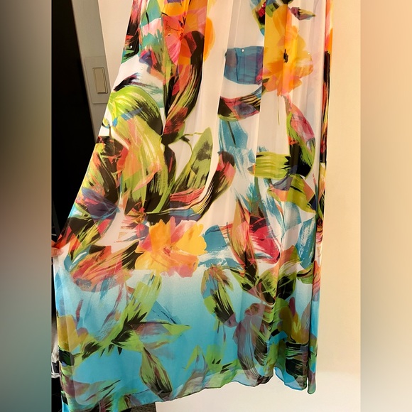 Beautiful Strapless White Floral Rhinestone Dress and Gown - Picture 3 of 6